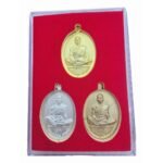 龙婆坤自身牌 lp koon Wat Banrai Set of Rian Luang Phor Koon Wat Ban Rai众僧加持