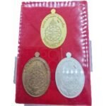 龙婆坤自身牌 lp koon Wat Banrai Set of Rian Luang Phor Koon Wat Ban Rai众僧加持 - Image 2